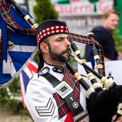 Dudelsackspieler in Uniform in Herford